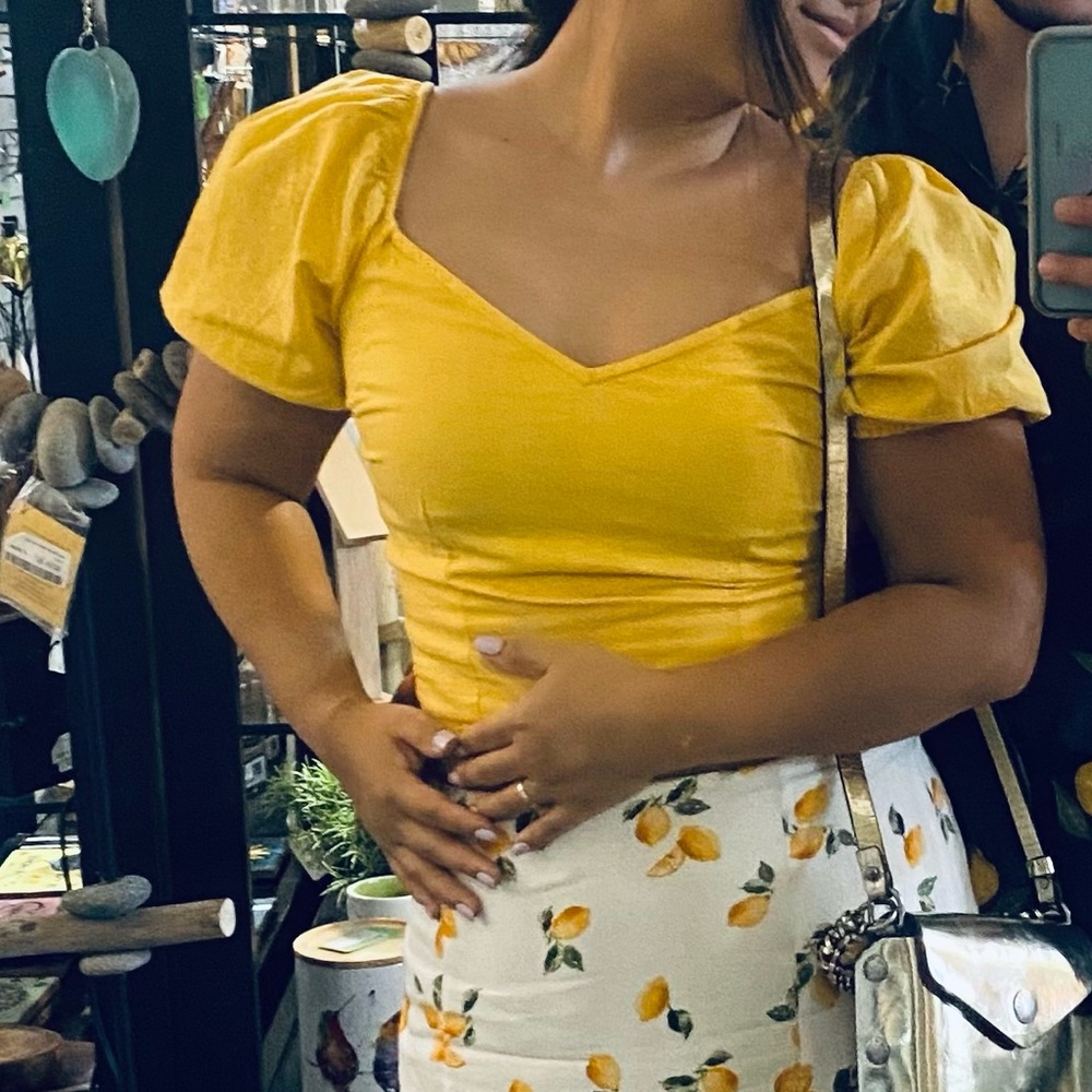A&F Summer Puff Sleeve Top